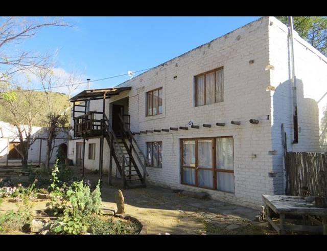 5 BEDROOM HOUSE FOR SALE IN NIEU BETHESDA